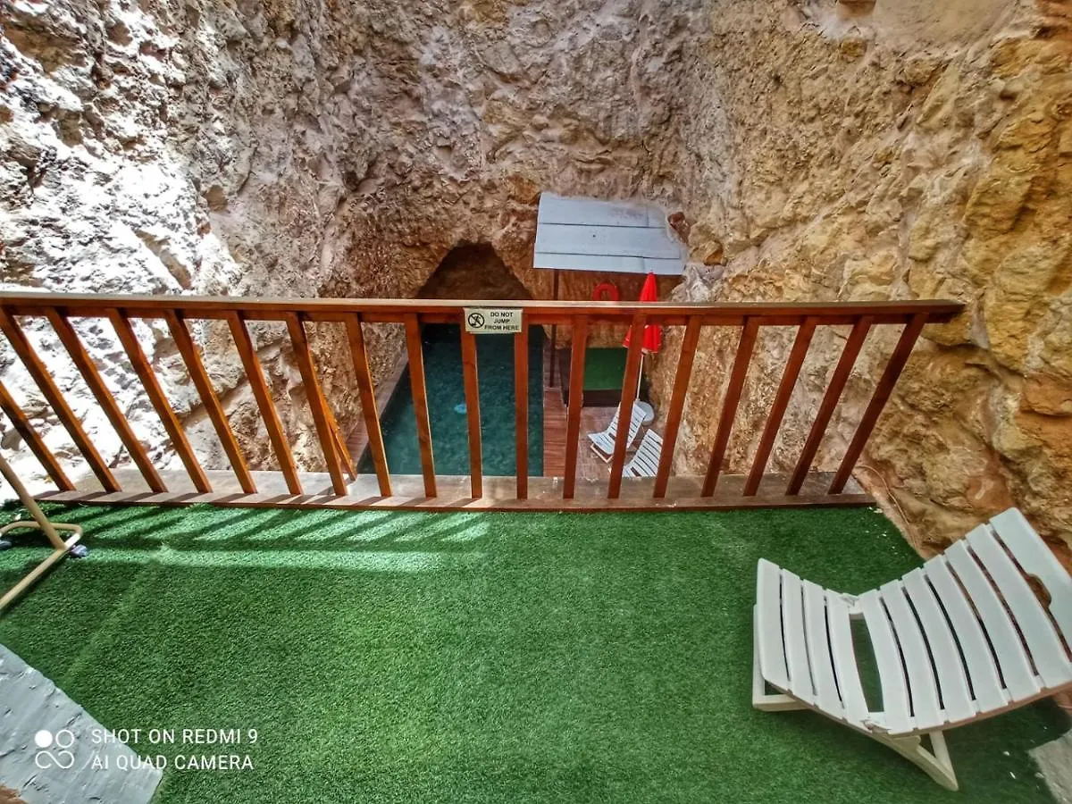 Town House With Private Pool In Village Centre Kalkara