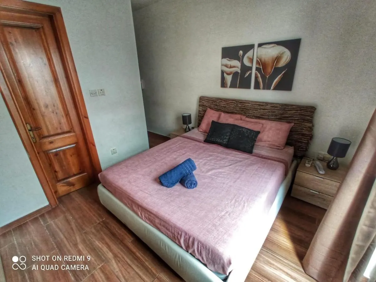 Apartment Town House With Private Pool In Village Centre Kalkara Malta